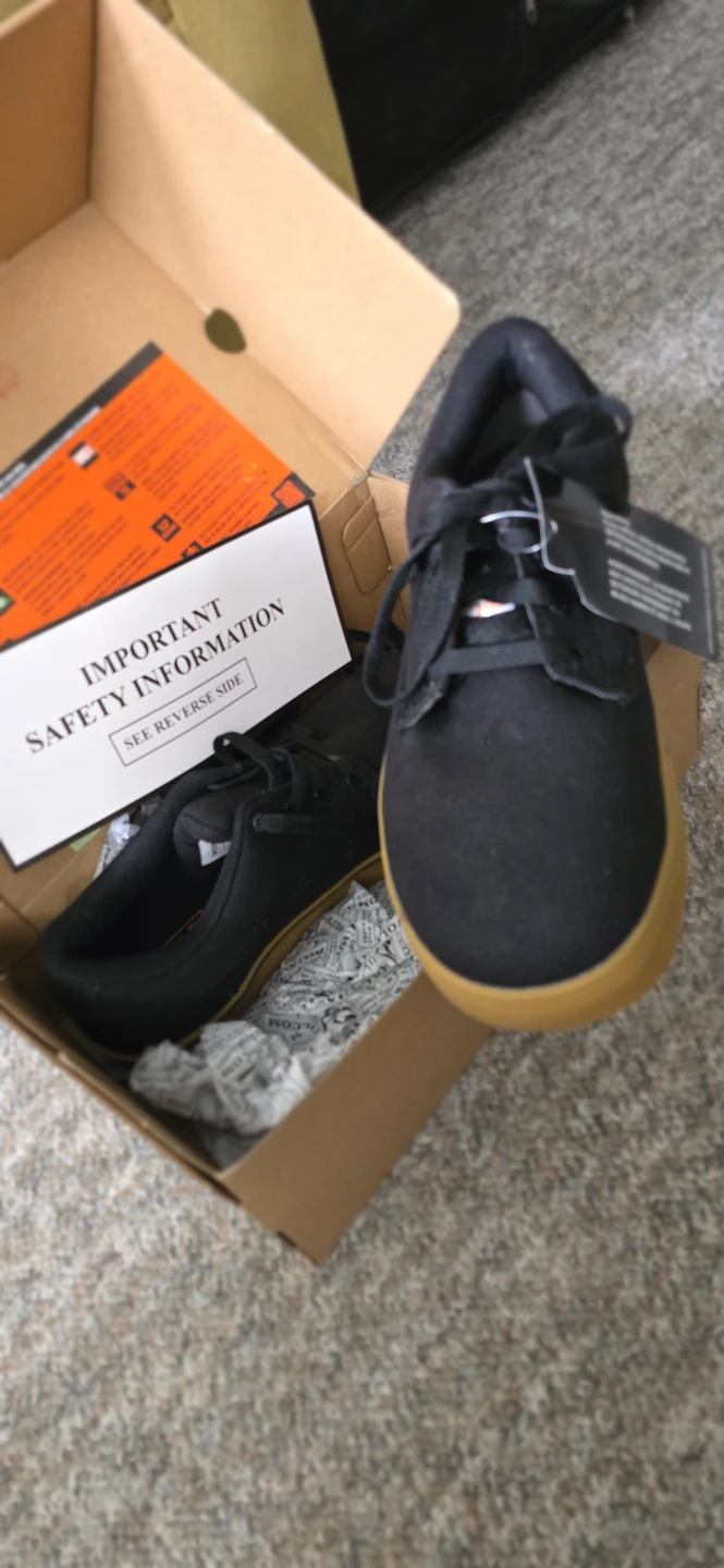 Black Volcom Skate Shoes