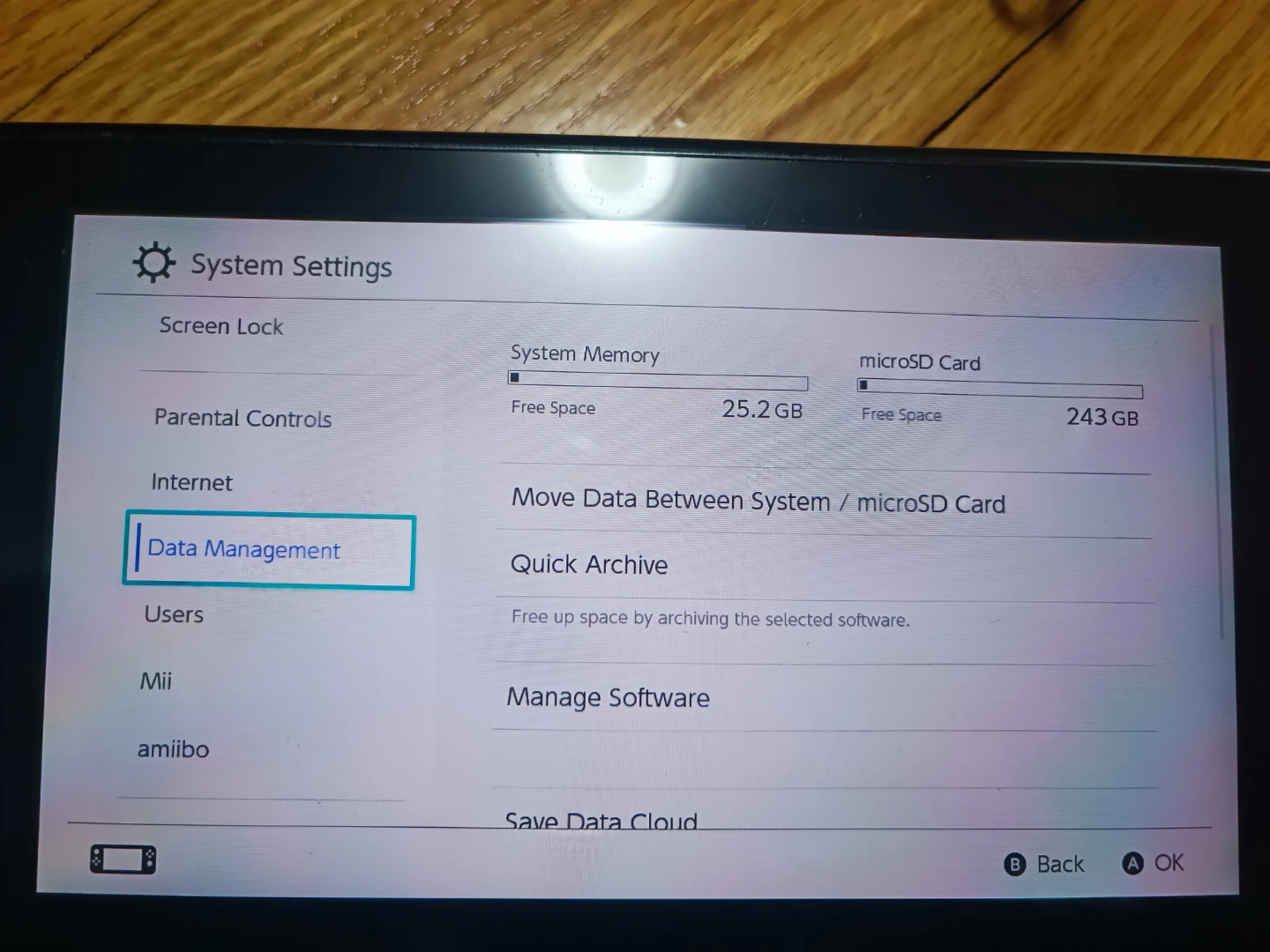Nintendo Switch Console with FIFA 19 and Accessories - photo 4