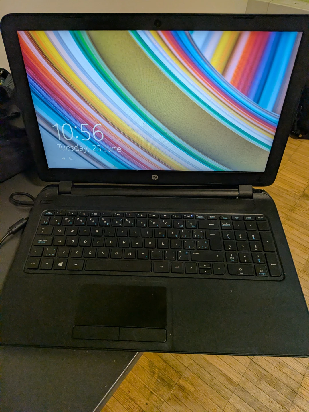 Hp15 notebook windows 8. 500 GB hard drive. 4. Gigs of RAM