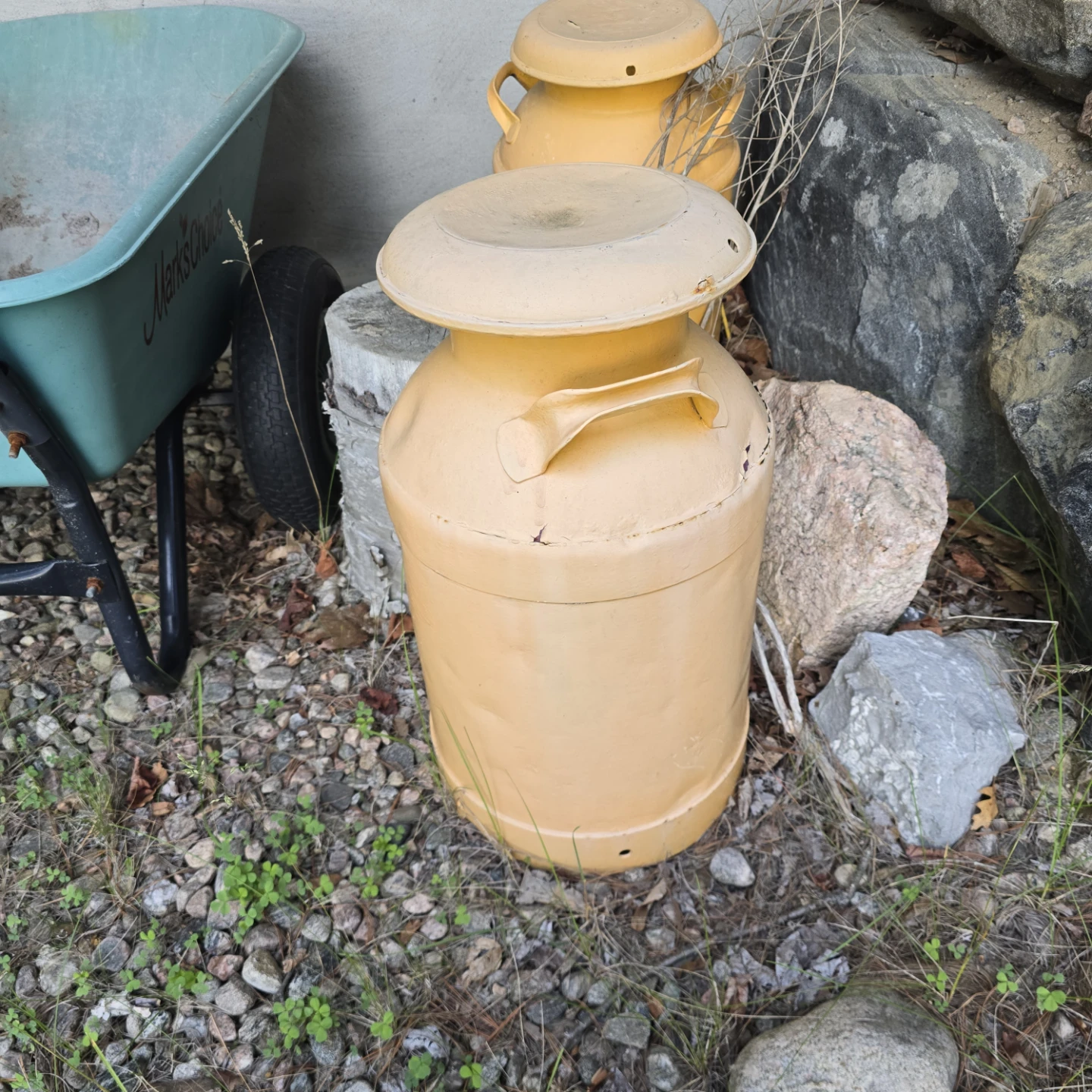 Vintage Yellow Milk Can - photo 2