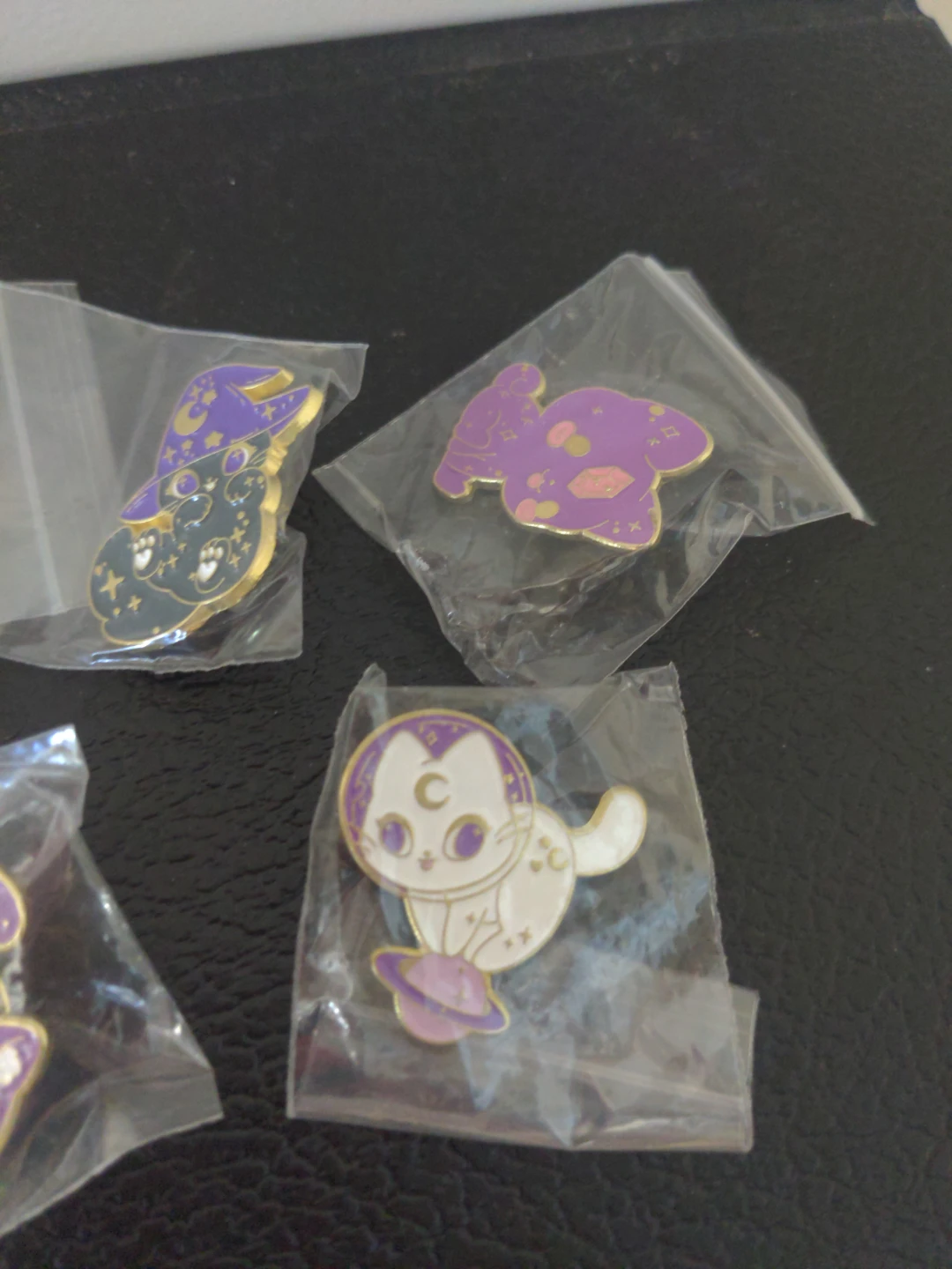 Enamel Pins Lot - Purple & Gold Characters⚽ - photo 3