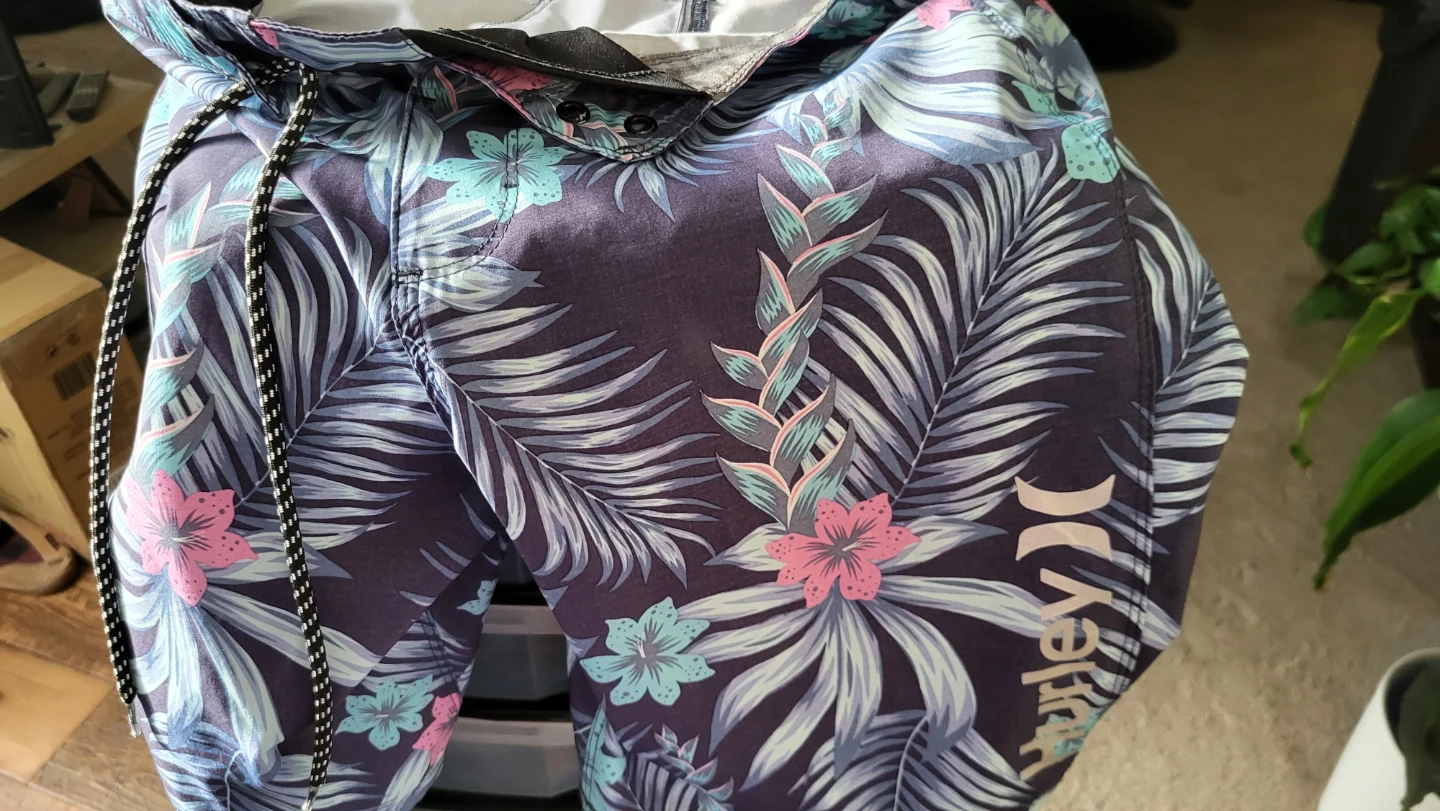 Hurley Board Shorts Size 32