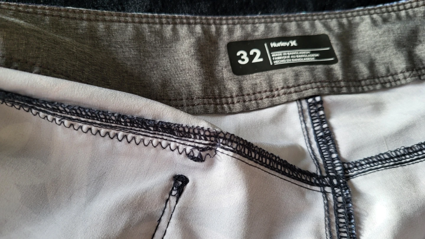 Hurley Board Shorts Size 32 - photo 2