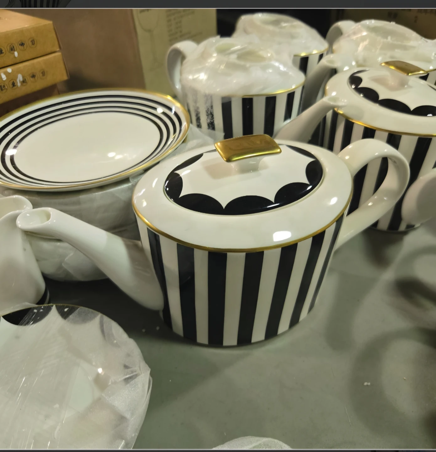 Black and White Striped Tea Set - photo 2