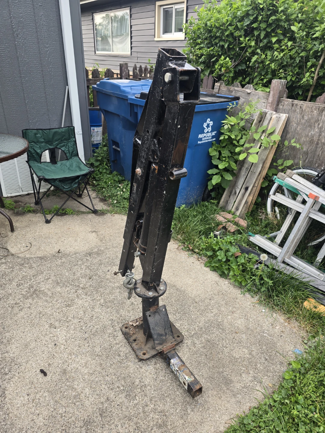 Black Trailer Hitch Crane - photo 2