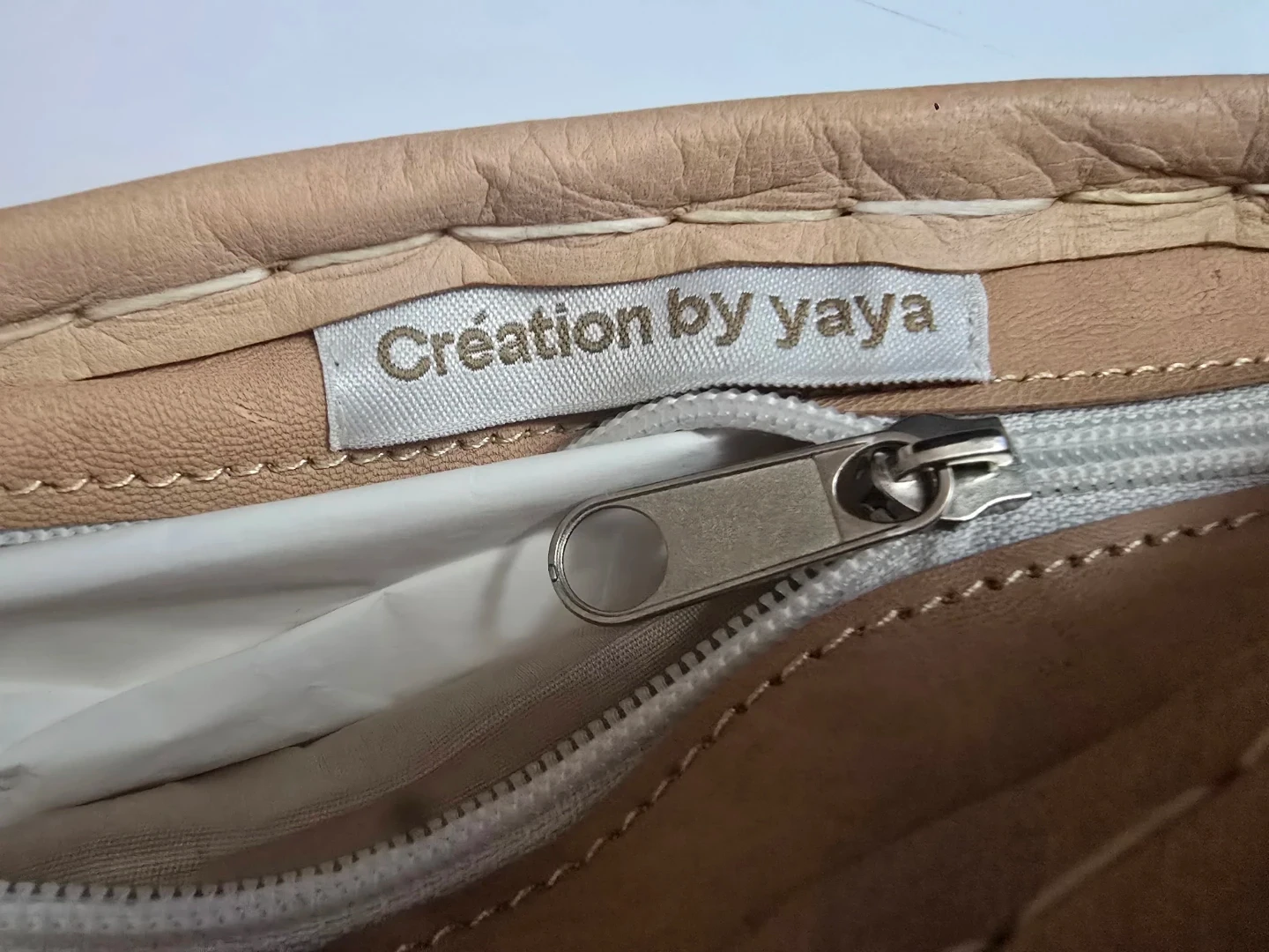 Création by yaya Straw Clutch with Purple Tassels - photo 2
