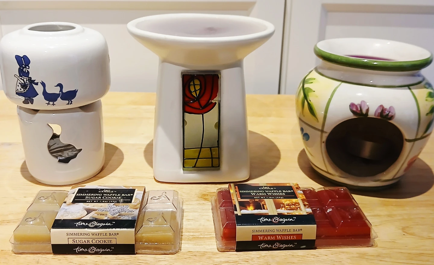 FREE Set of 3 Ceramic Oil Burners & Wax Melts ⚽