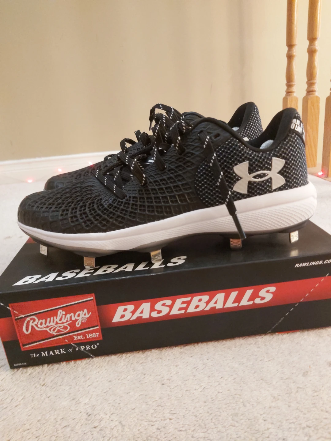 NEW Women's Size 10 Under Armour Softball Cleats - photo 5