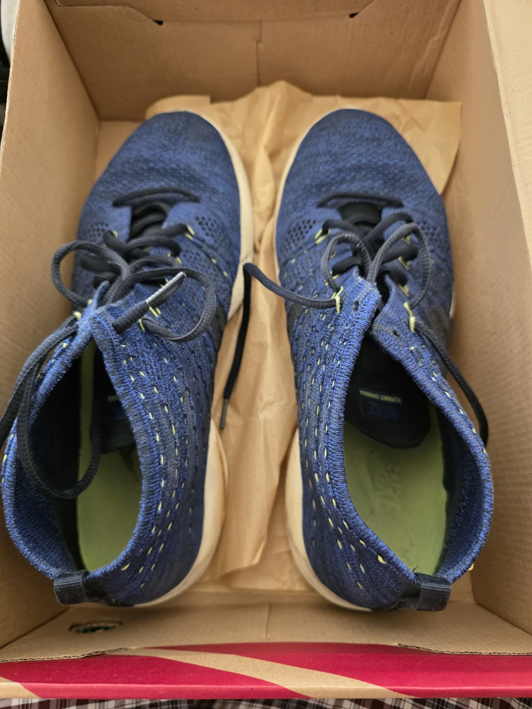 Nike Epic Flyknit Running Shoes size 11.5 US - photo 2