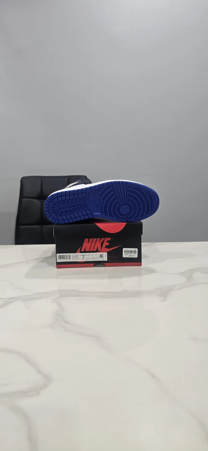 Air Jordan 1 Royal Toe size 9.5 - photo 5