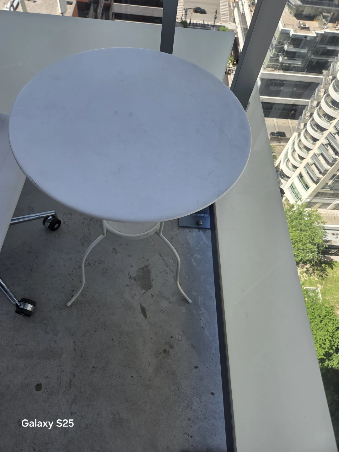 White Round Bistro Table - photo 3