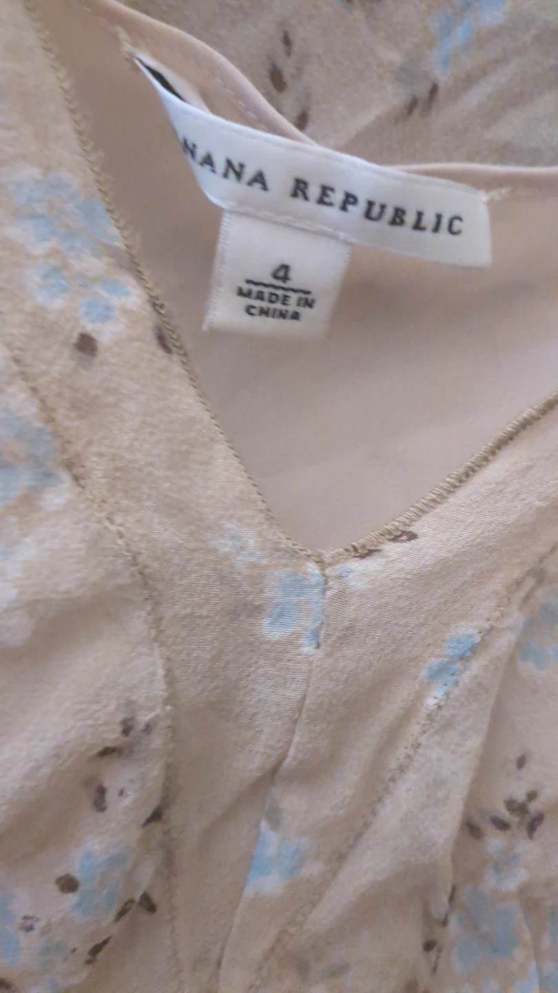 Banana Republic Floral Sheer Blouse Size 4 - photo 2