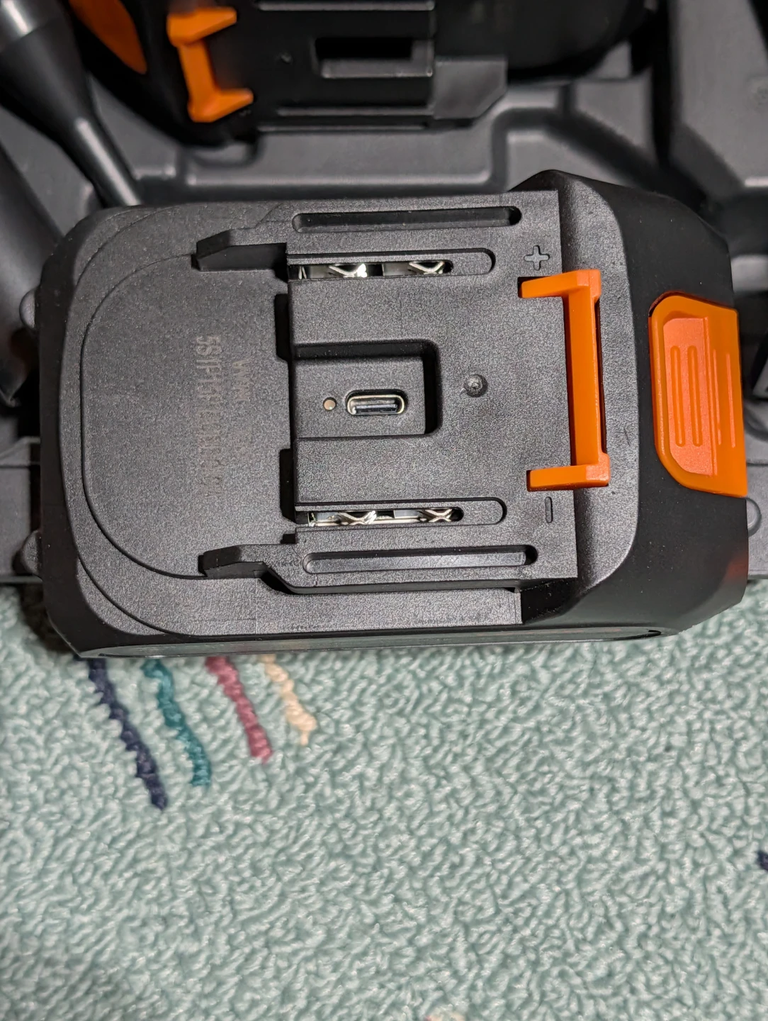 SEALIGHT Cordless Vacuum Cleaner with 2 Batteries - photo 3