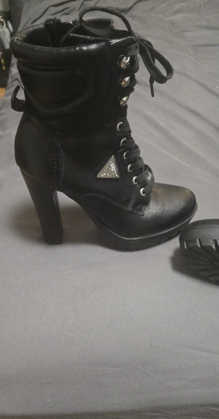 Black Guess Heeled Combat Boots ⚽️