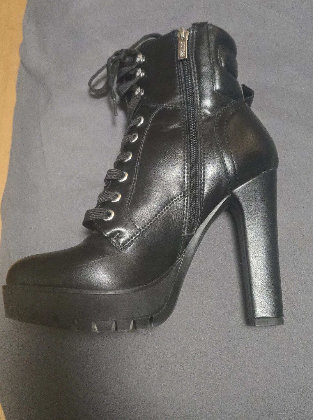 Black Guess Heeled Combat Boots ⚽️ - photo 3