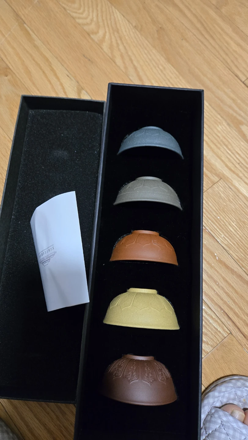 Set of 5 Ceramic Tea Cups