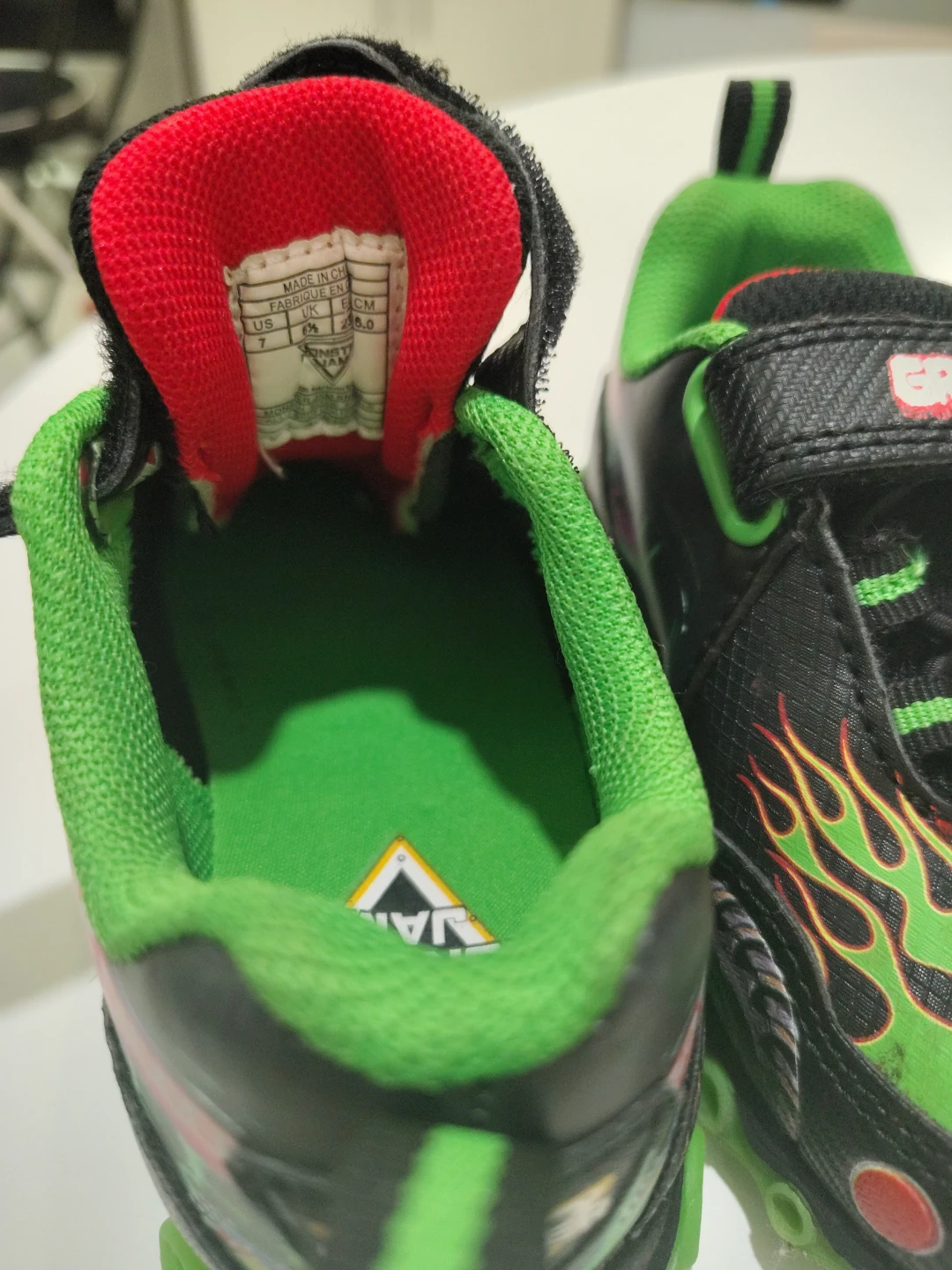 Grave Digger Monster Truck Shoes Size 7 - photo 2