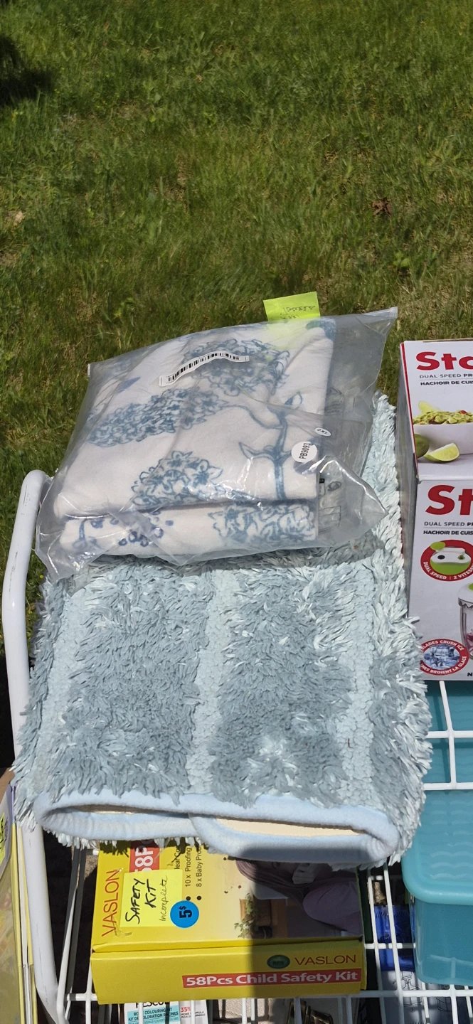 Moving sale Garage Sale - photo 3