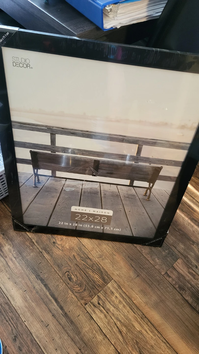 Studio Decor 22x28 Picture Frame
