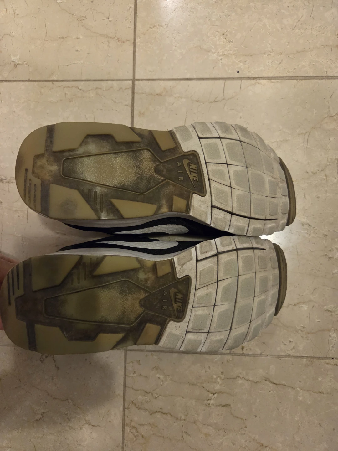 Nike Air Women's Running Shoes (size 7) - photo 4