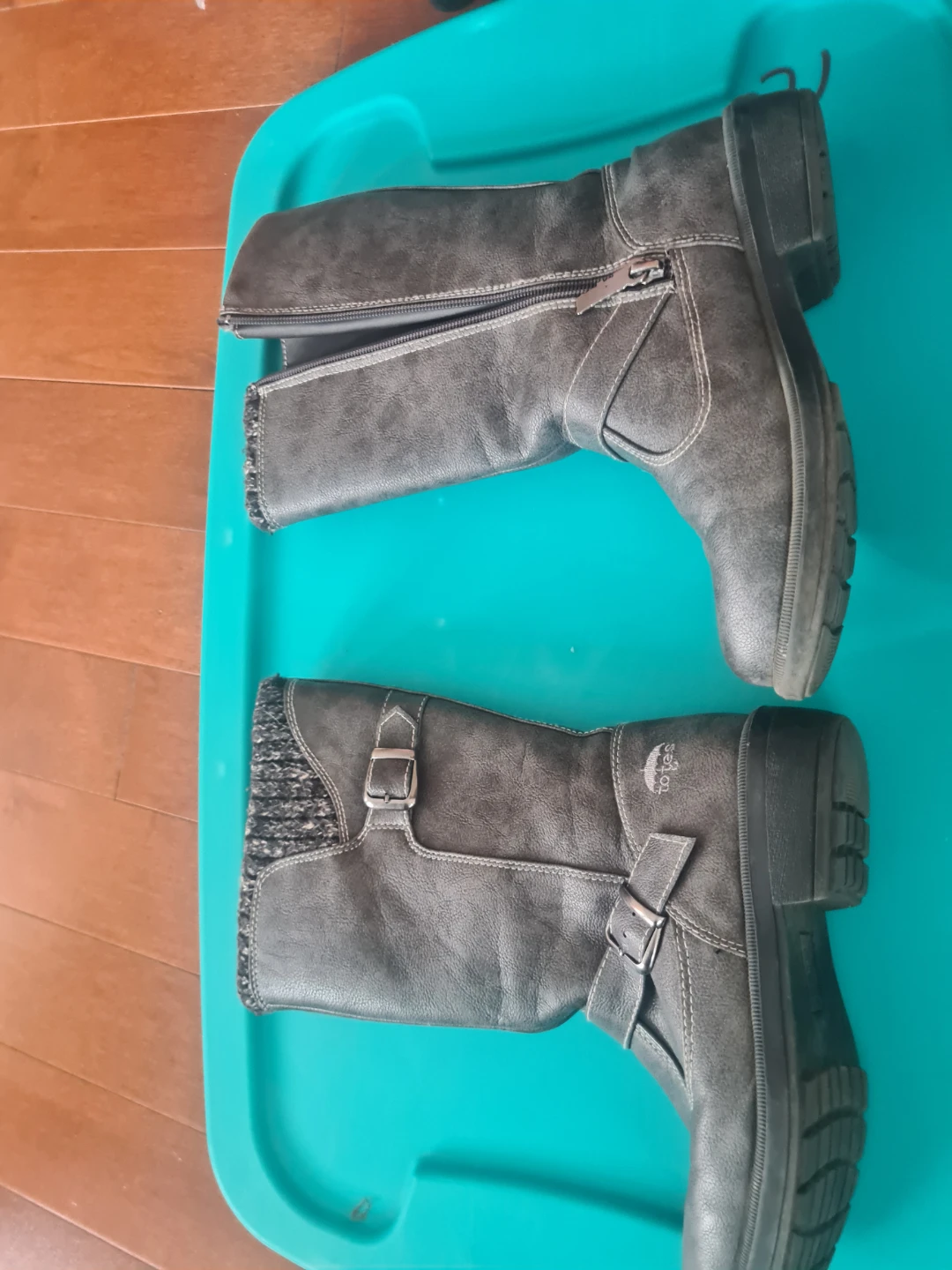 Totes Women's Grey Faux Leather Boots