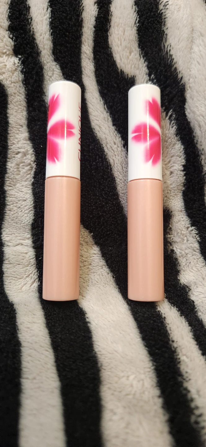 MAC Lipstick & Clinique Lip Gloss - photo 3