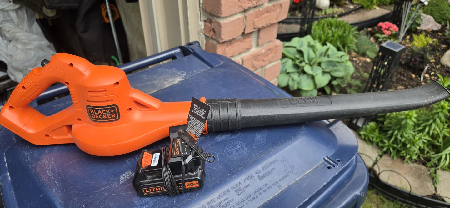 Black+Decker 20V MAX Cordless Leaf Blower