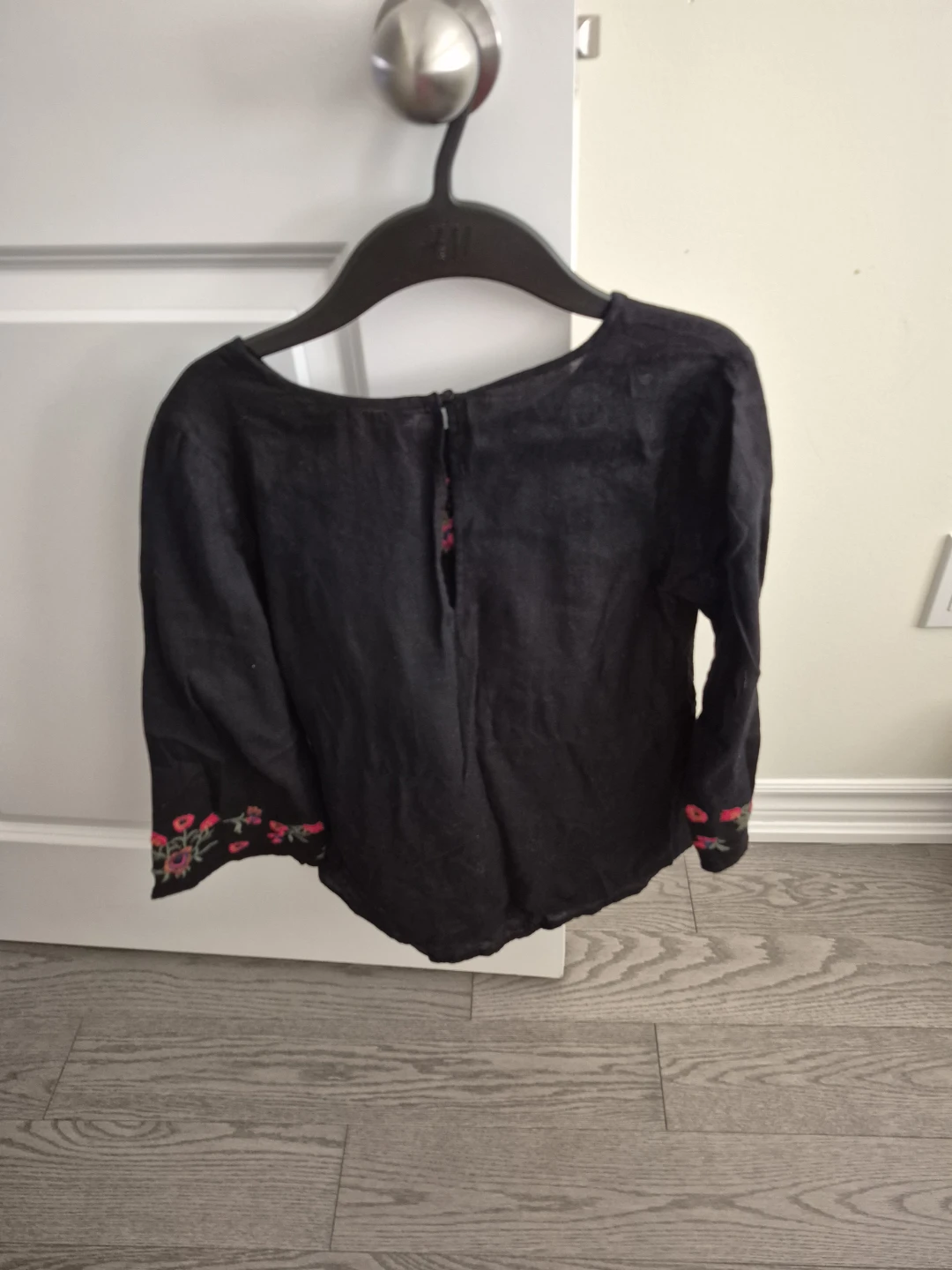 Zara Basic Collection Embroidered Black Top - Size XS - photo 2