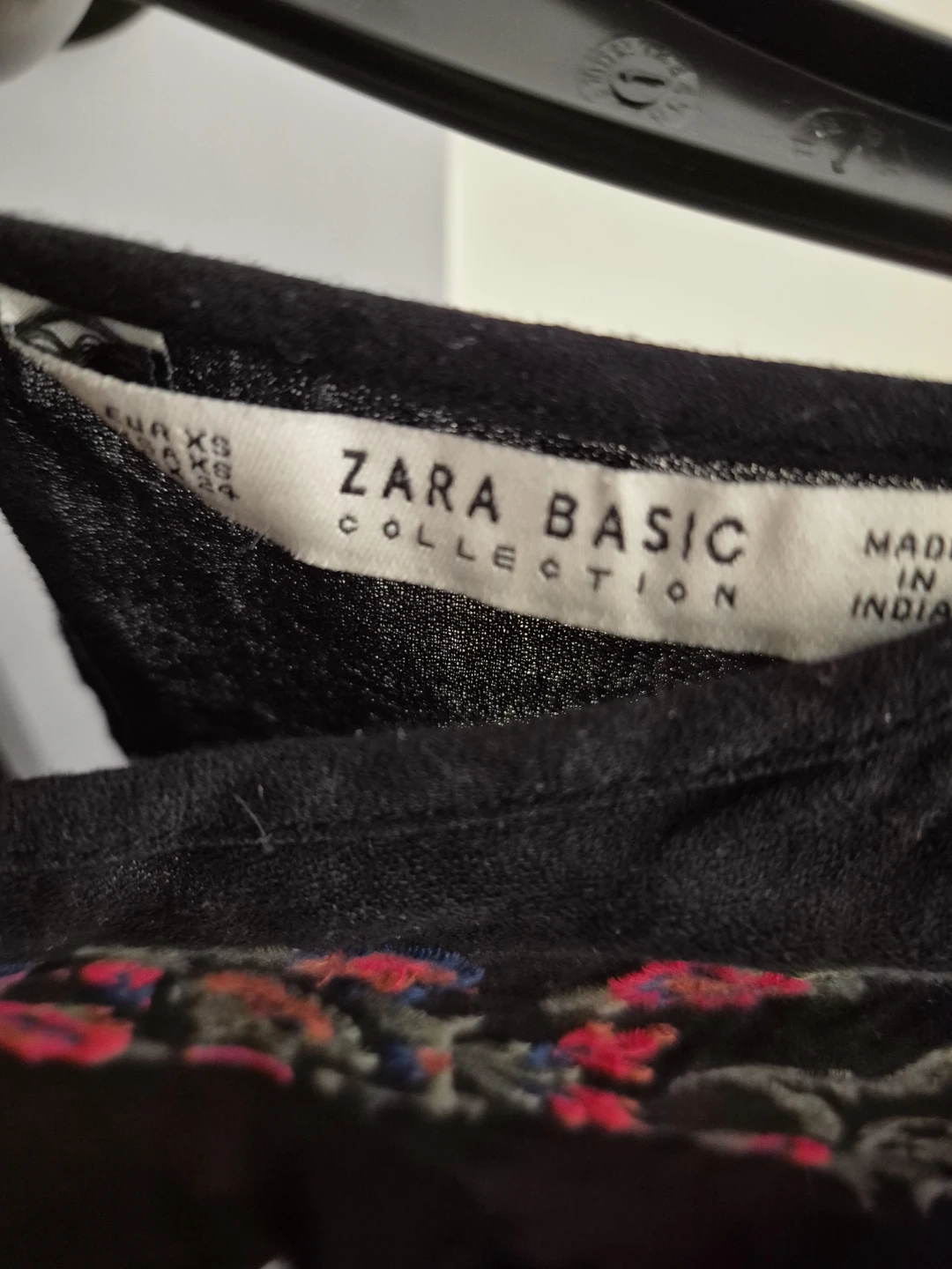 Zara Basic Collection Embroidered Black Top - Size XS - photo 3