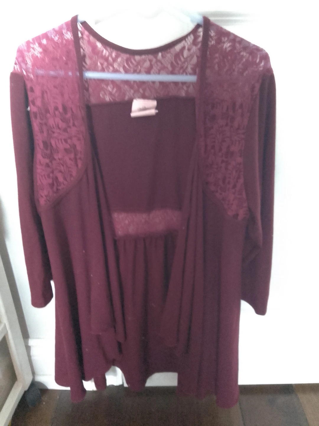 Maroon Lace Cardigan ⚽