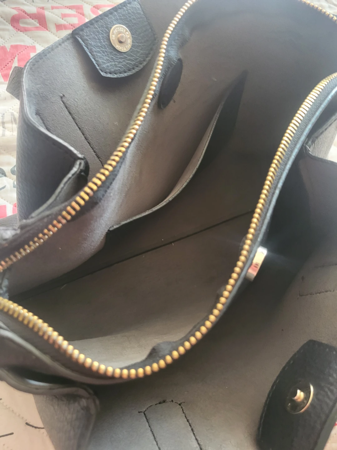 Black GUESS 1981 Tote Bag - photo 2