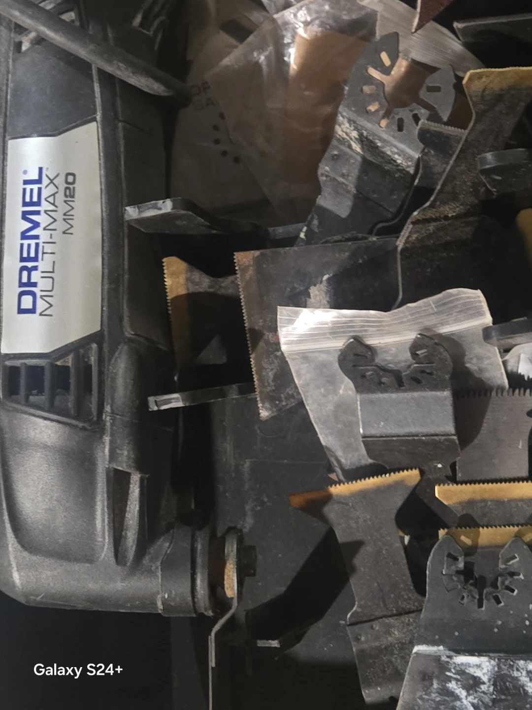 Dremel Multi-Max MM20 Oscillating Tool with Blades - photo 3