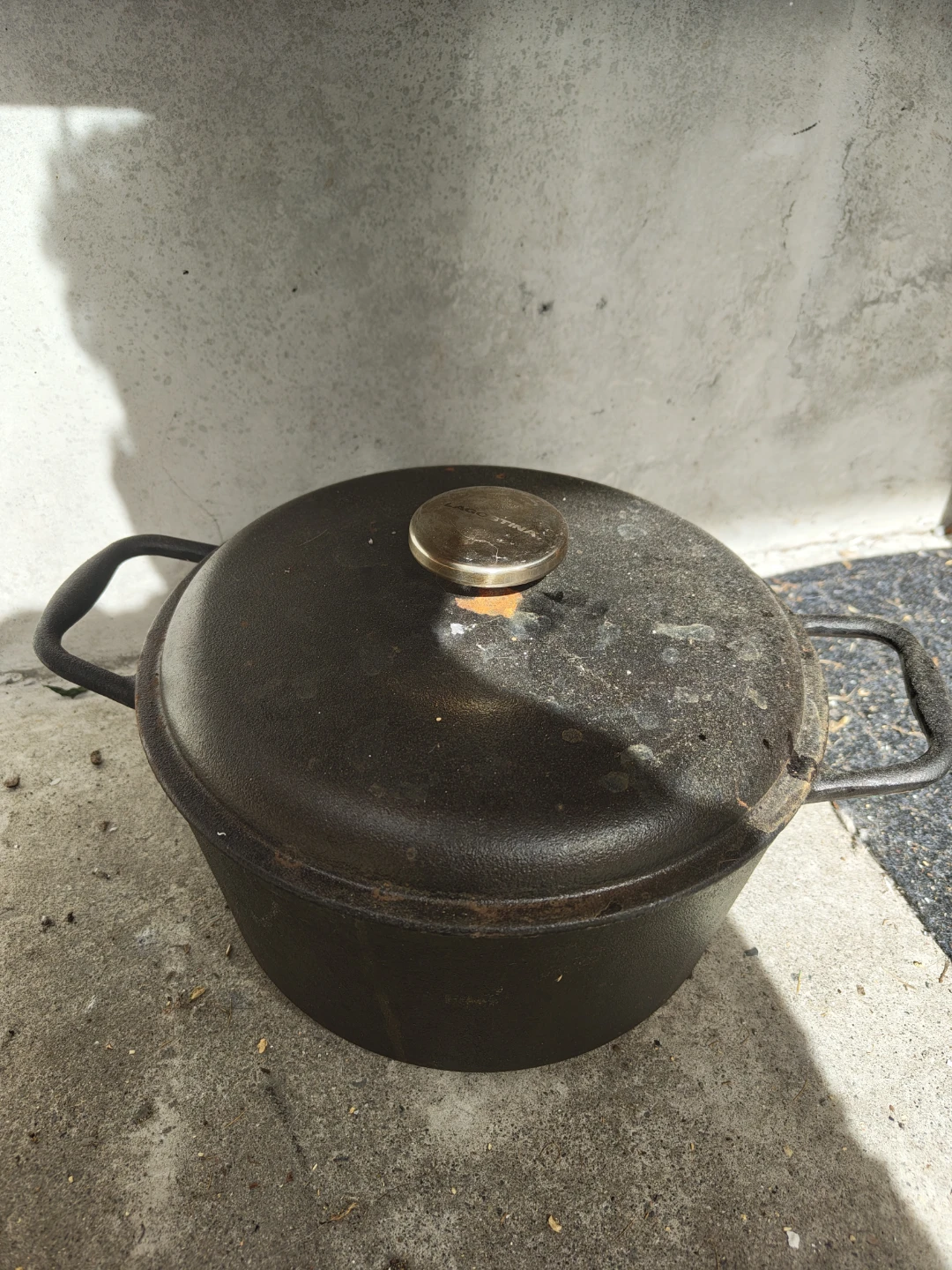 Lagostina Cast Iron Dutch Oven