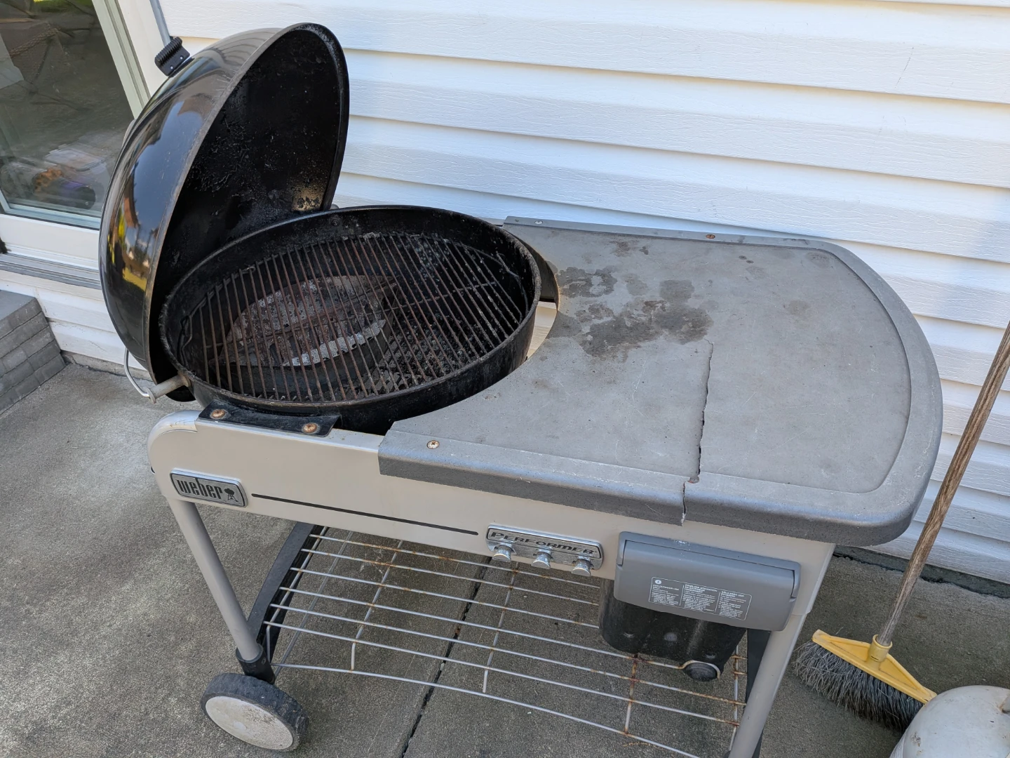 Weber Performer Charcoal Grill - photo 2