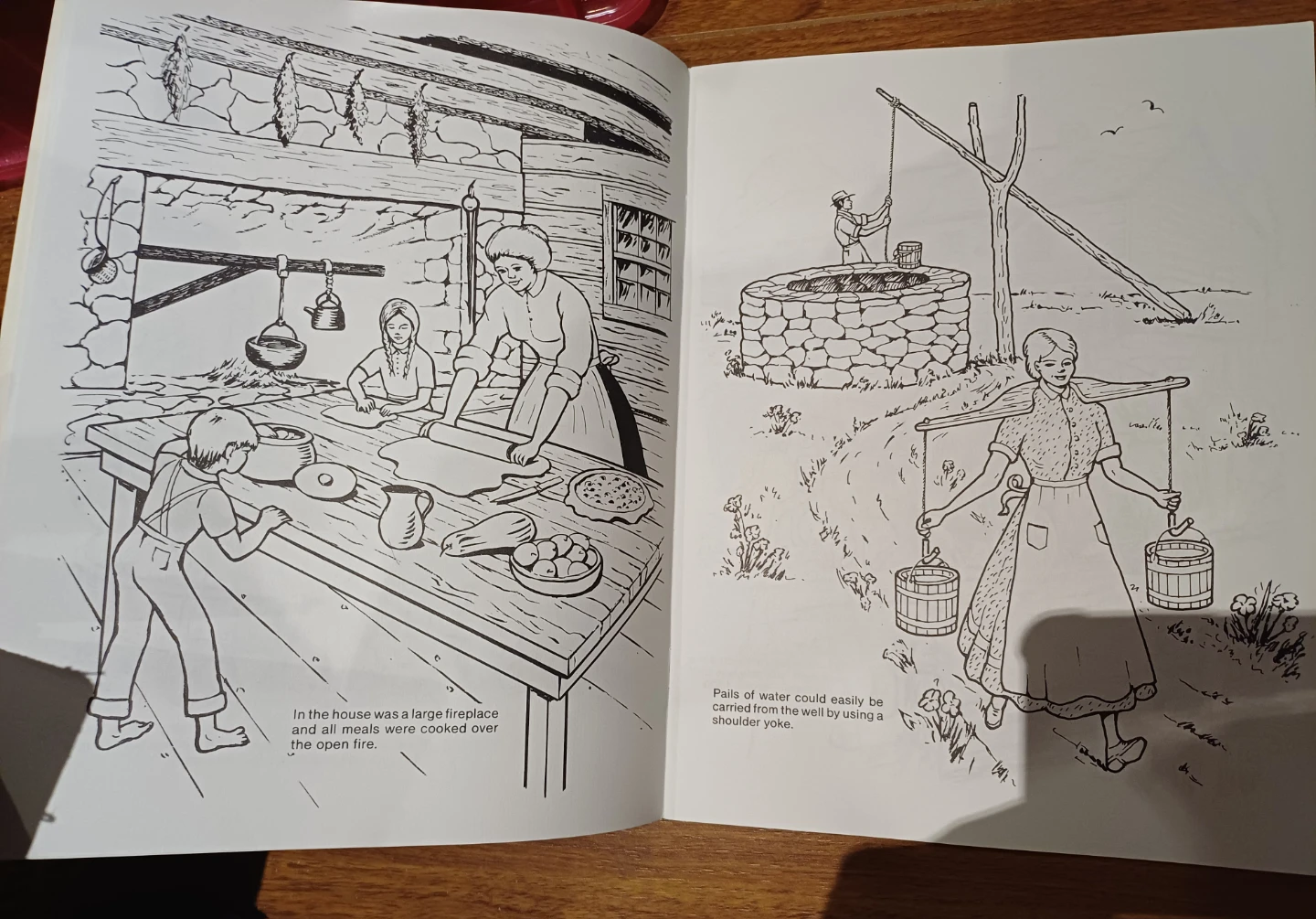 ⚽  FREE: Black Creek Pioneer Village Colouring Book - photo 5