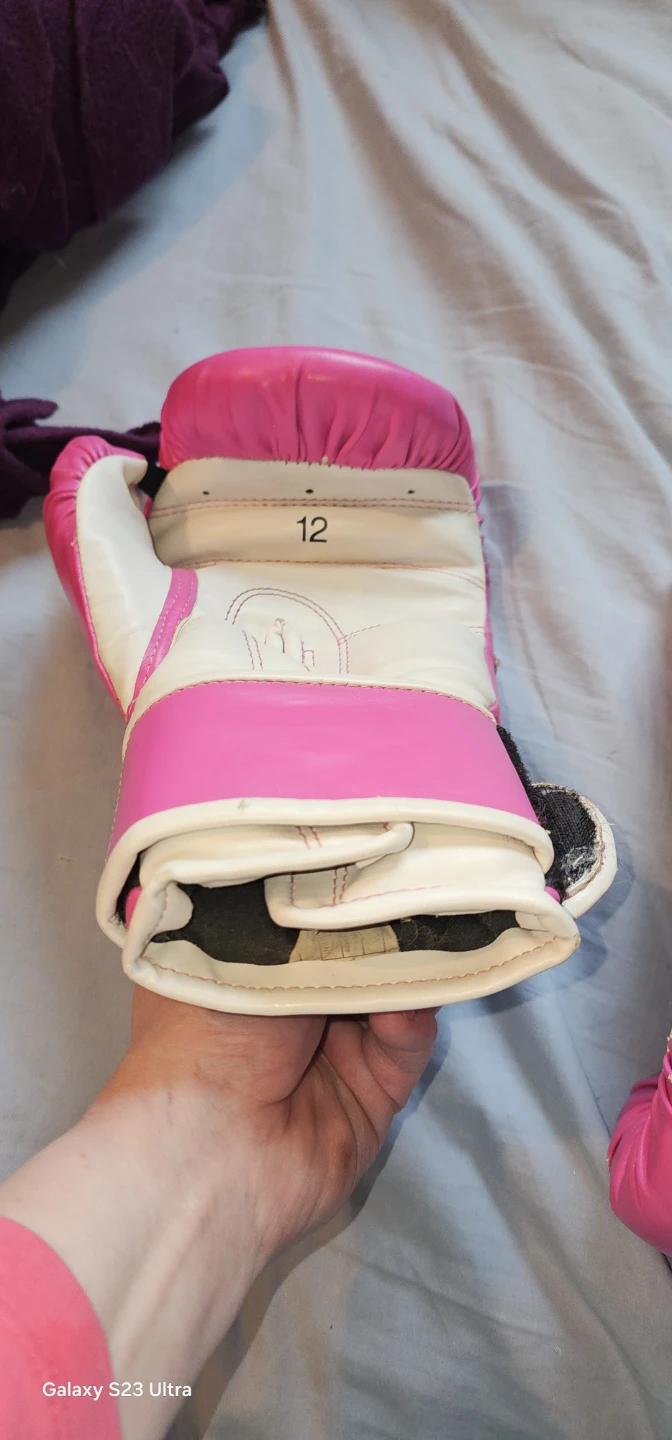 Everlast Pink Boxing Gloves - Size 12 - photo 3