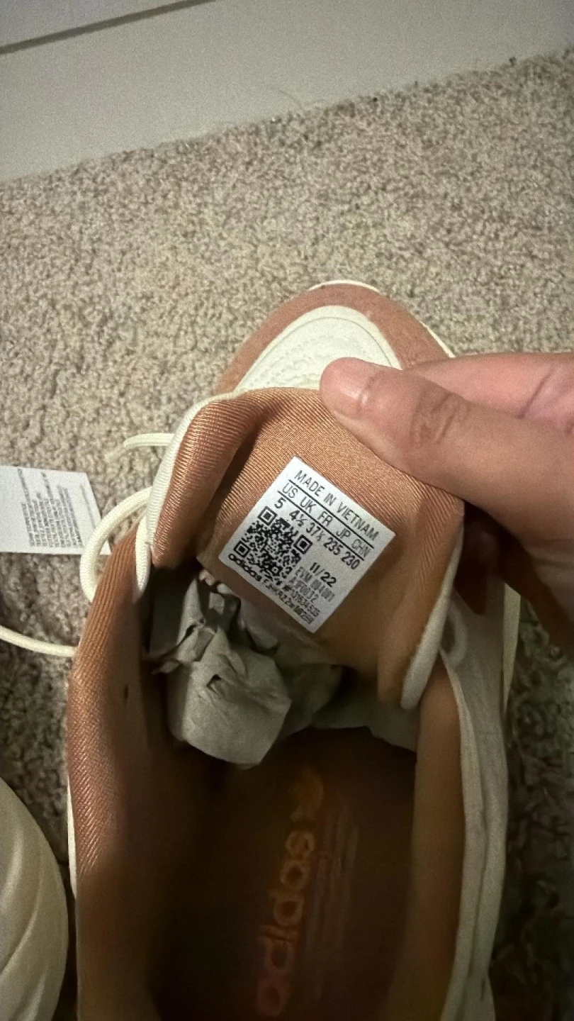 Adidas shoes - photo 4