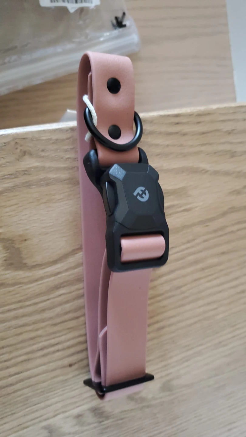 Pet Collar - All-Weather, Easy-Clean Pink - Medium ⚽