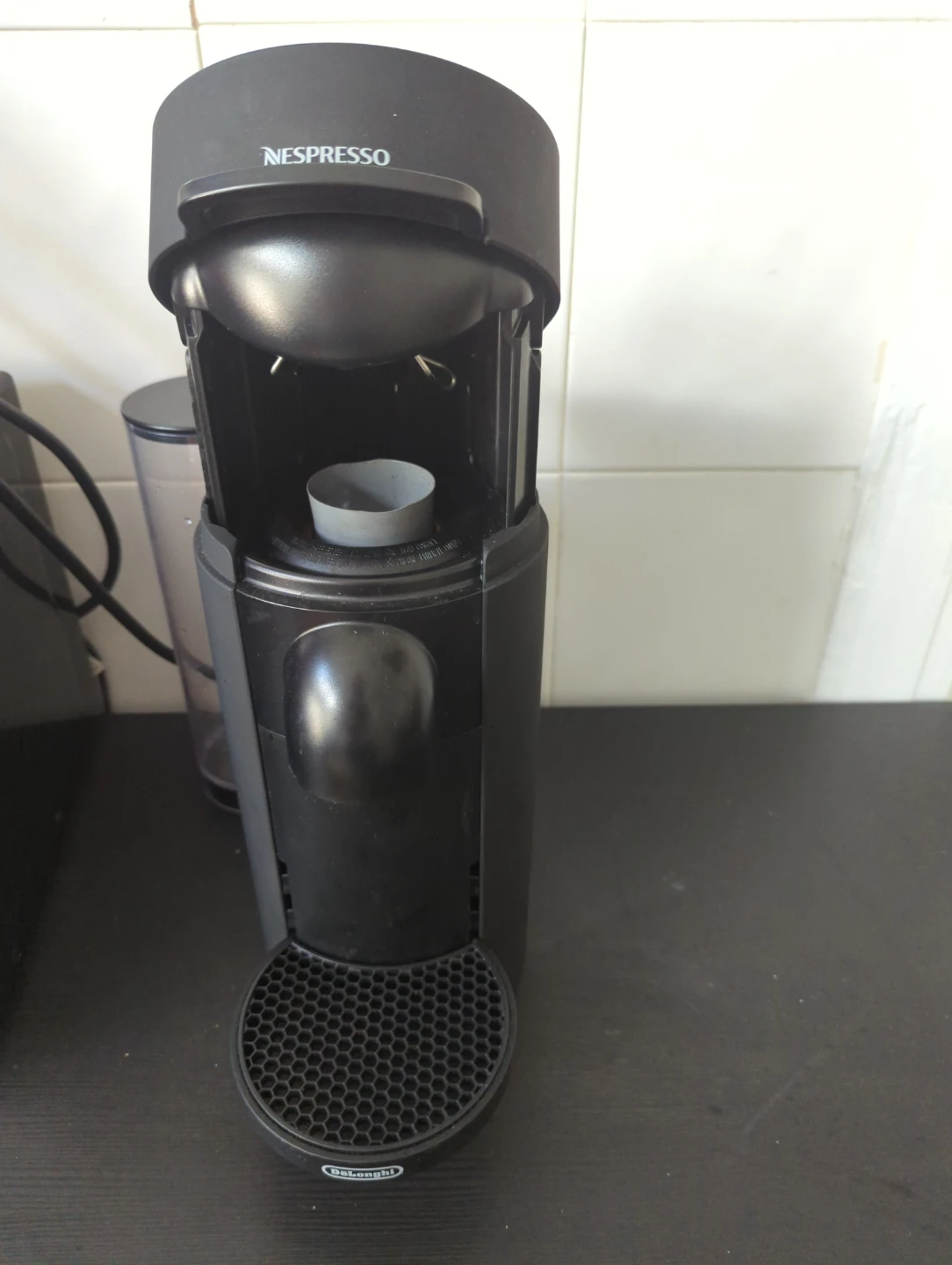 Nespresso DeLonghi Coffee Machine - photo 2