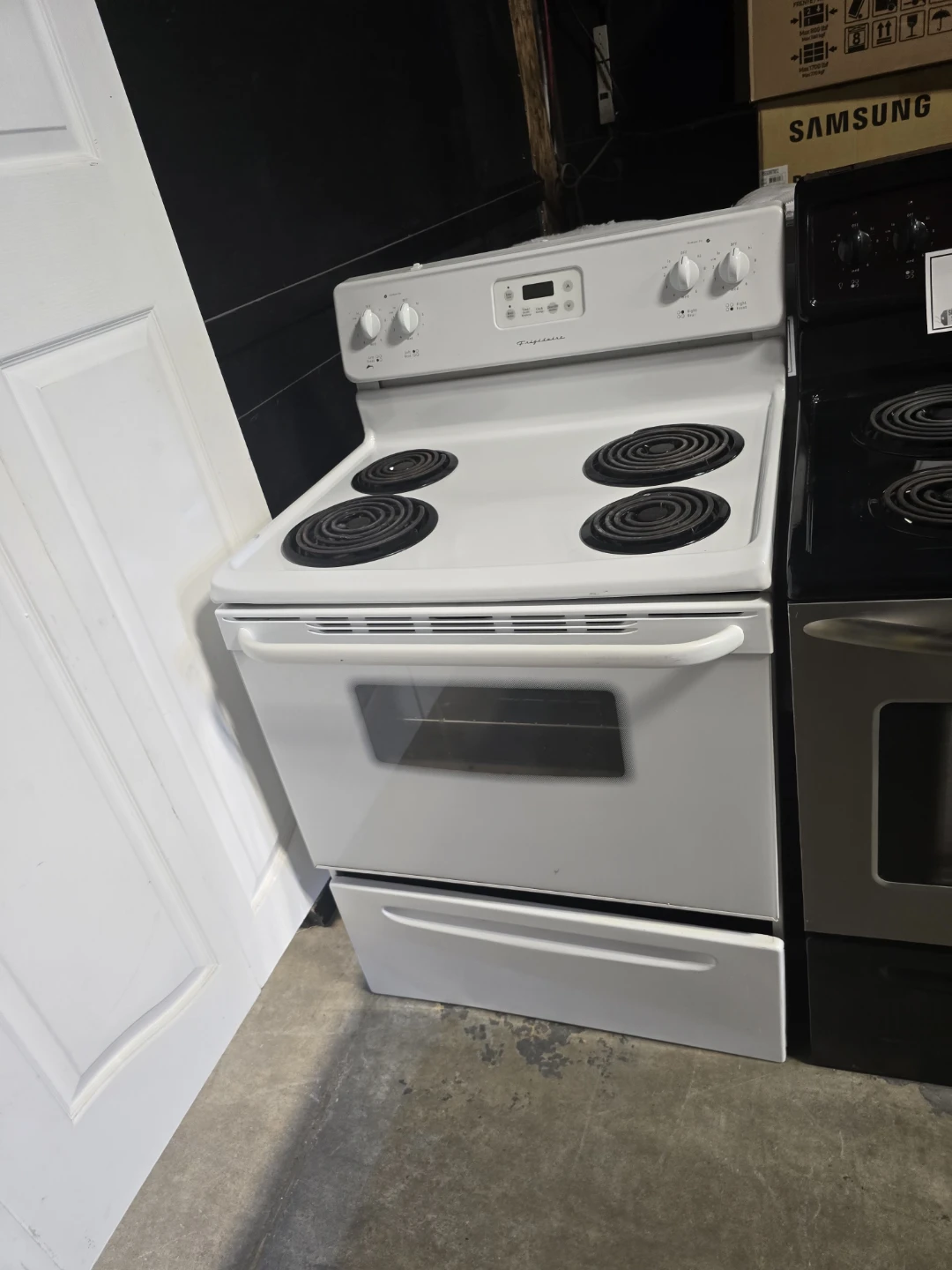 Frigidaire Electric Range