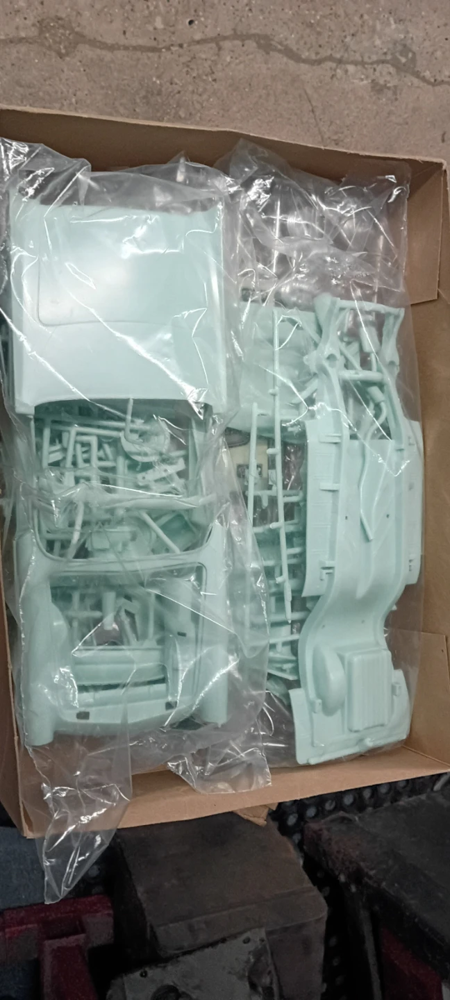 AMT 1957 Ford Thunderbird Model Kit - photo 3