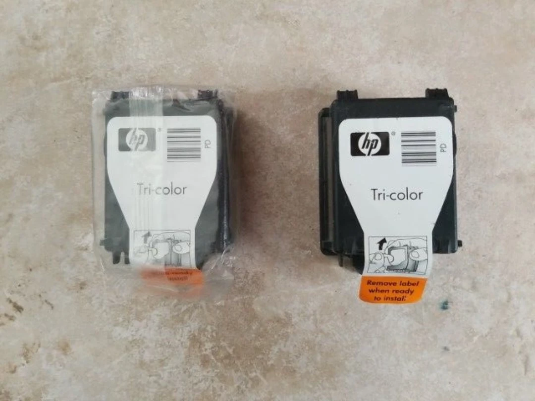 HP 14 TriColor Ink Cartridges - photo 2