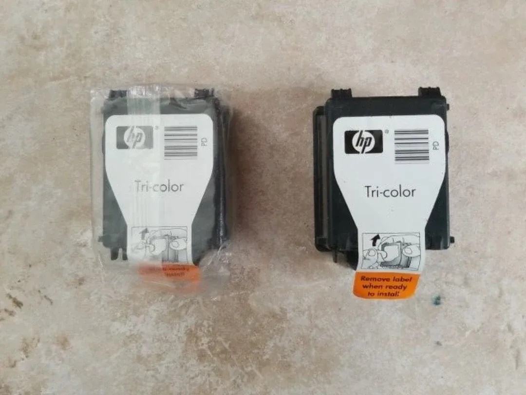 HP 14 TriColor Ink Cartridges - photo 2