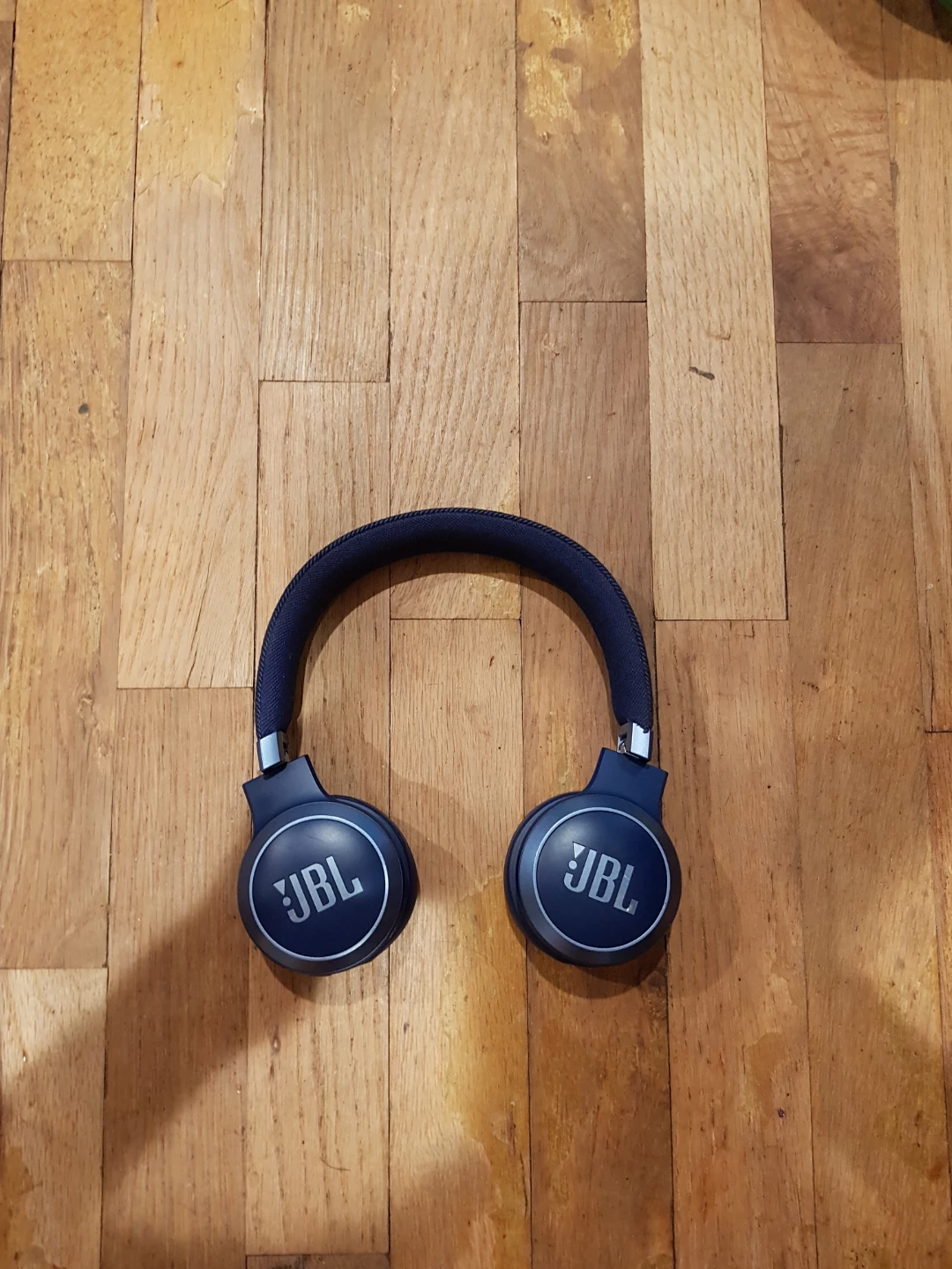 JBL LIVE 67ONC  Wireless On-Ear Headphones