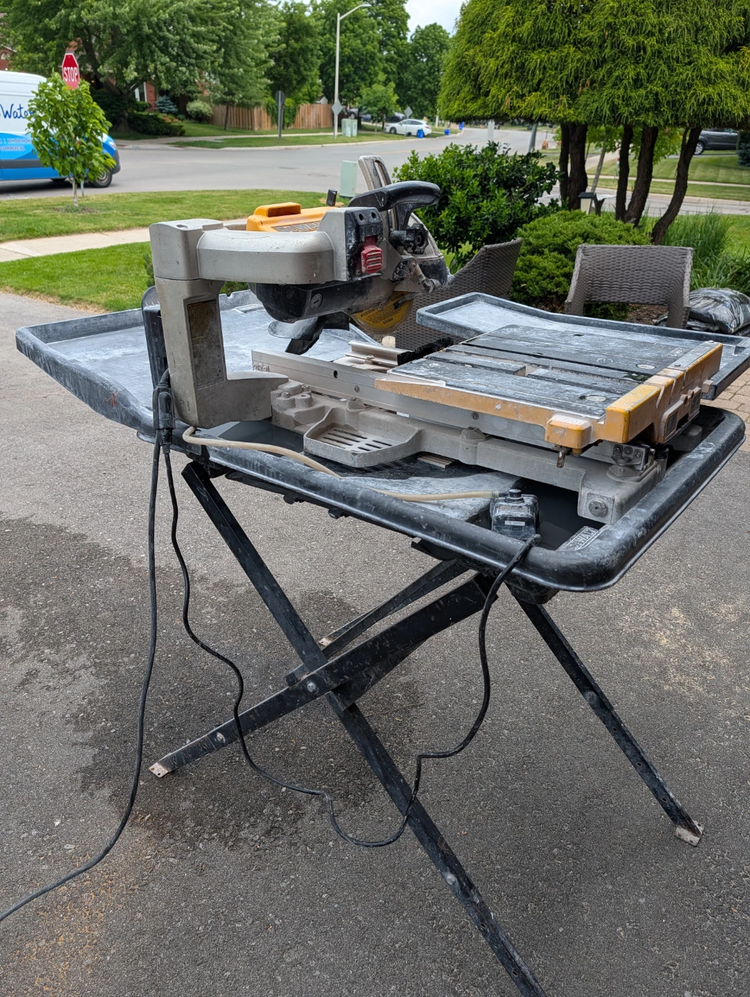 Dewalt Wet Tile Saw with Stand