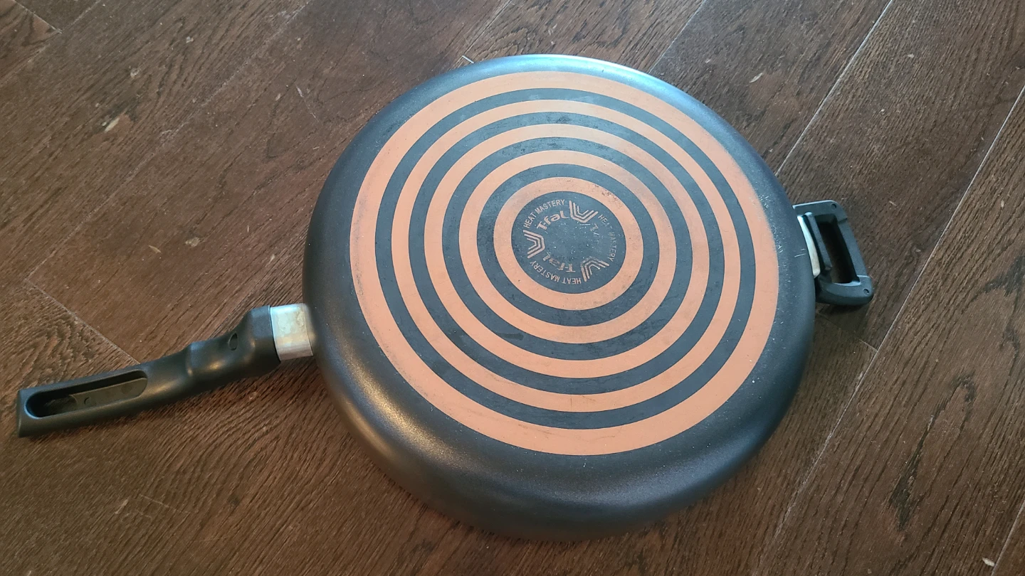 T-fal Non-stick Pan with Lid - photo 4