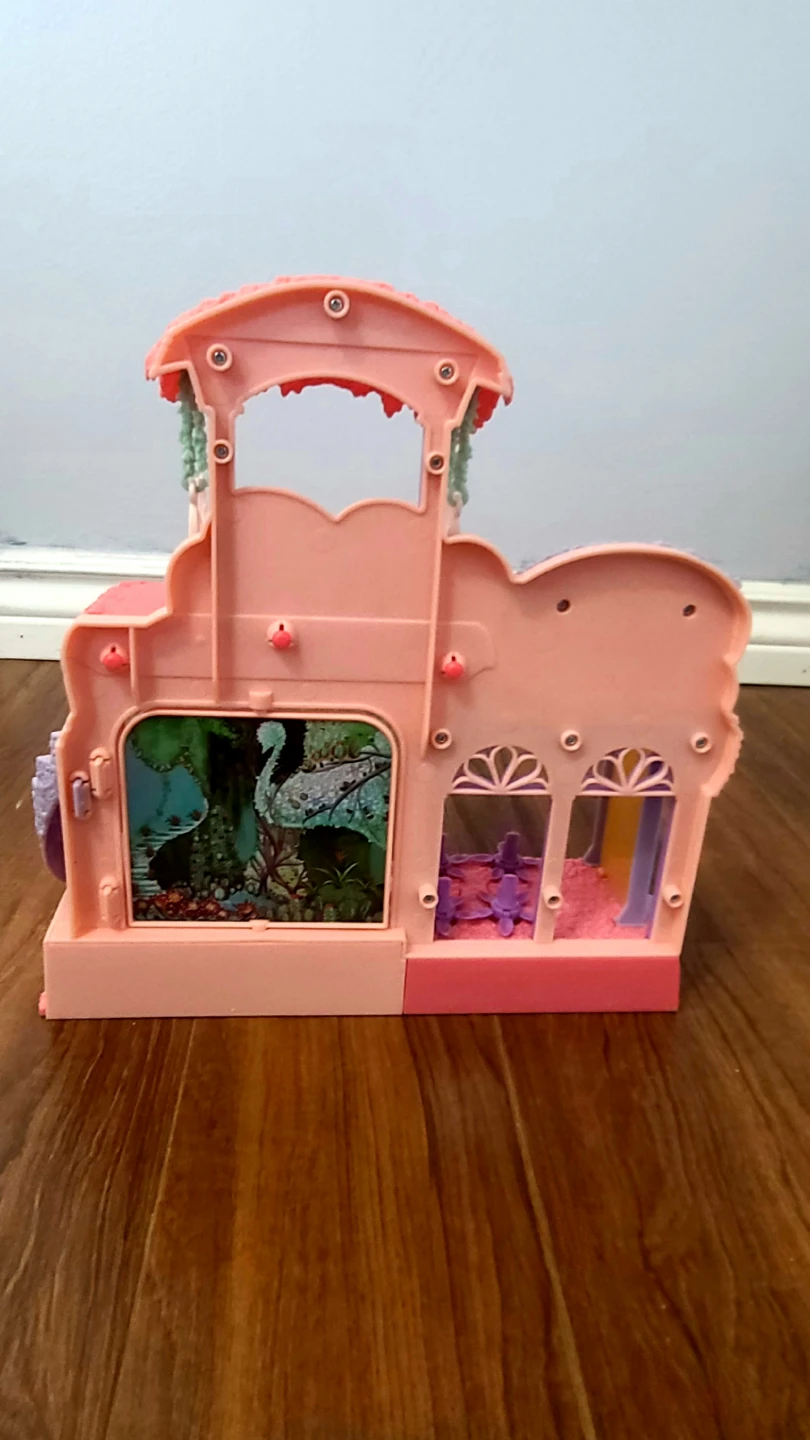 Isabela's Garden Room Dollhouse (Disney Encanto) - photo 3