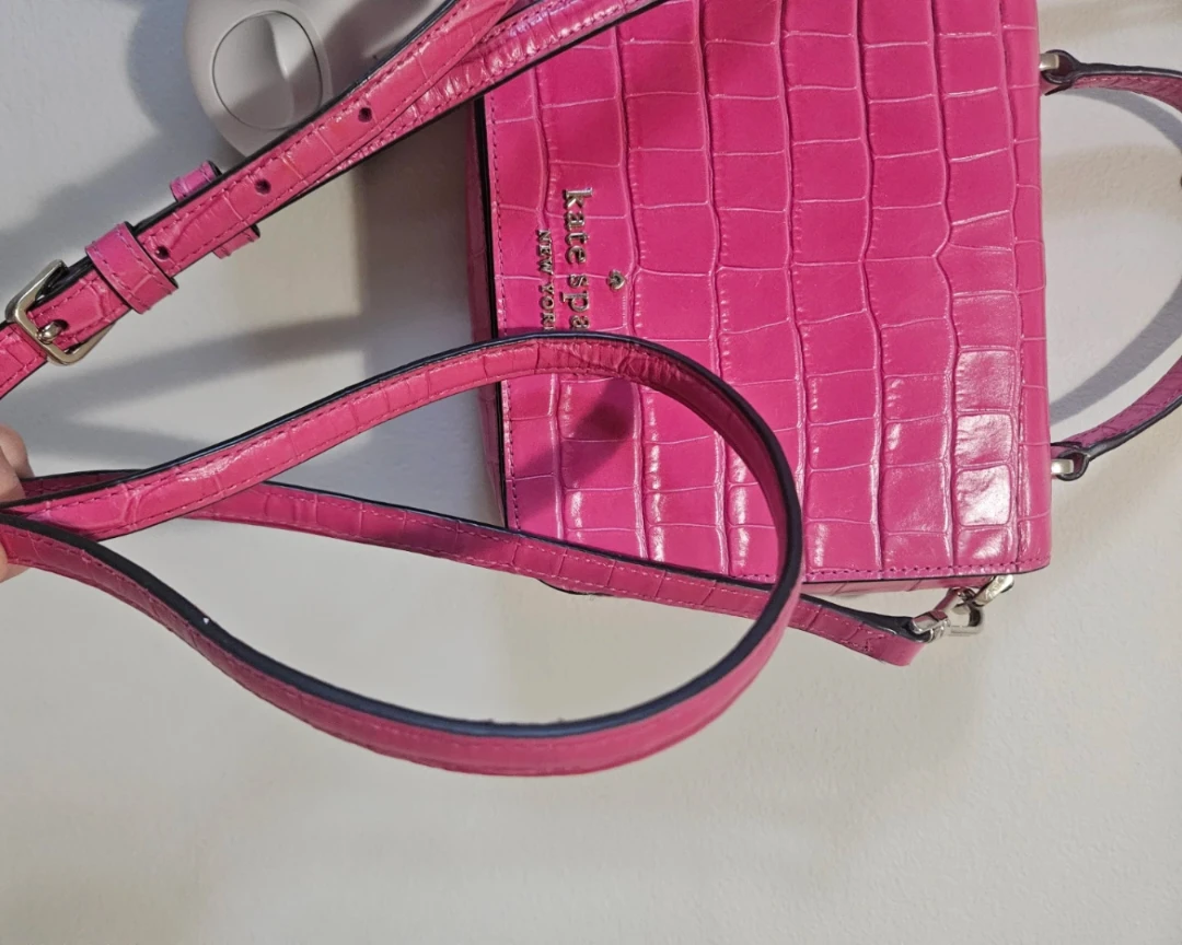 Kate Spade Pink Croc Embossed Crossbody Bag. - photo 2