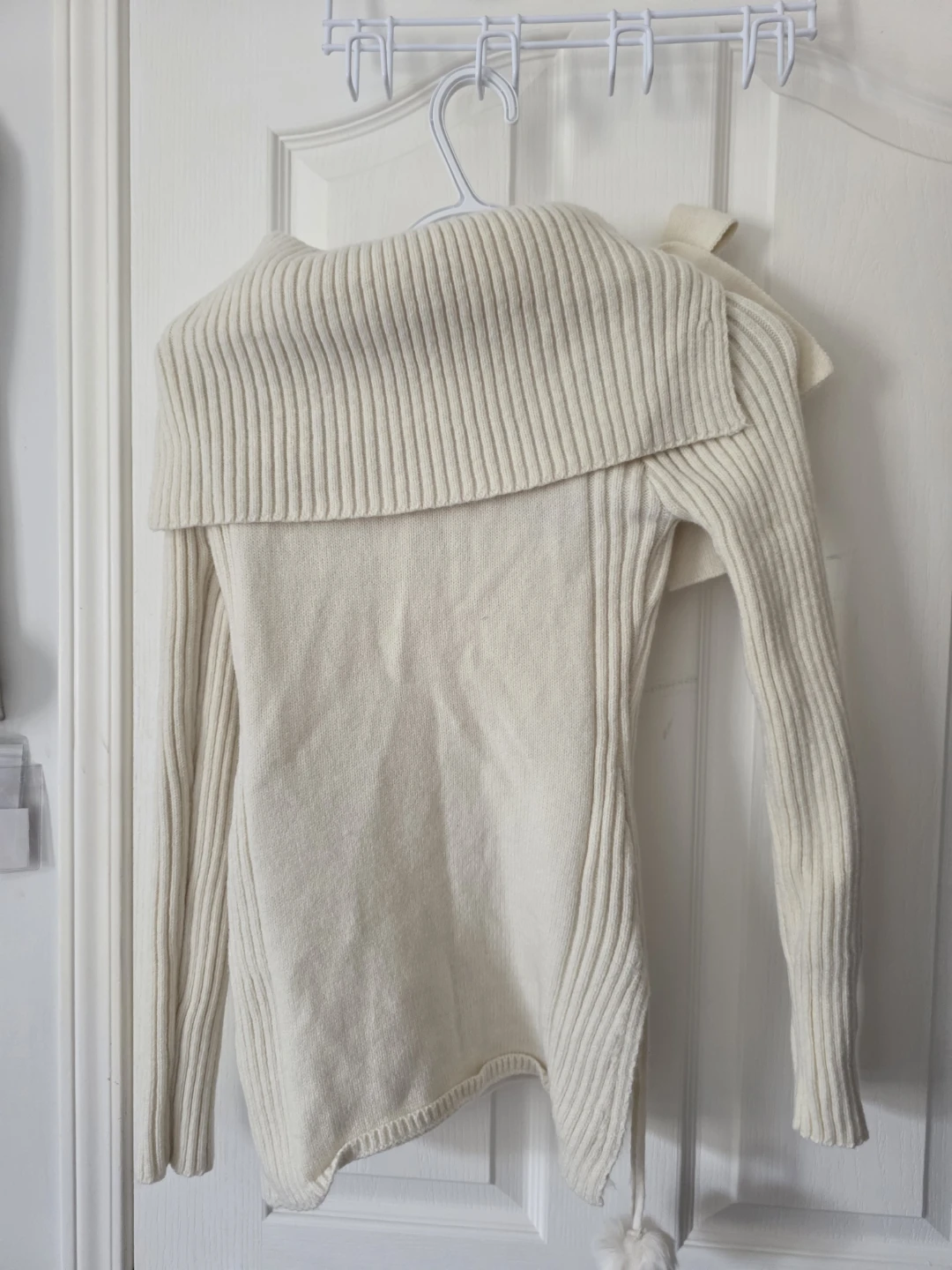 Cream off-the-shoulder sweater with pom-pom details - photo 2