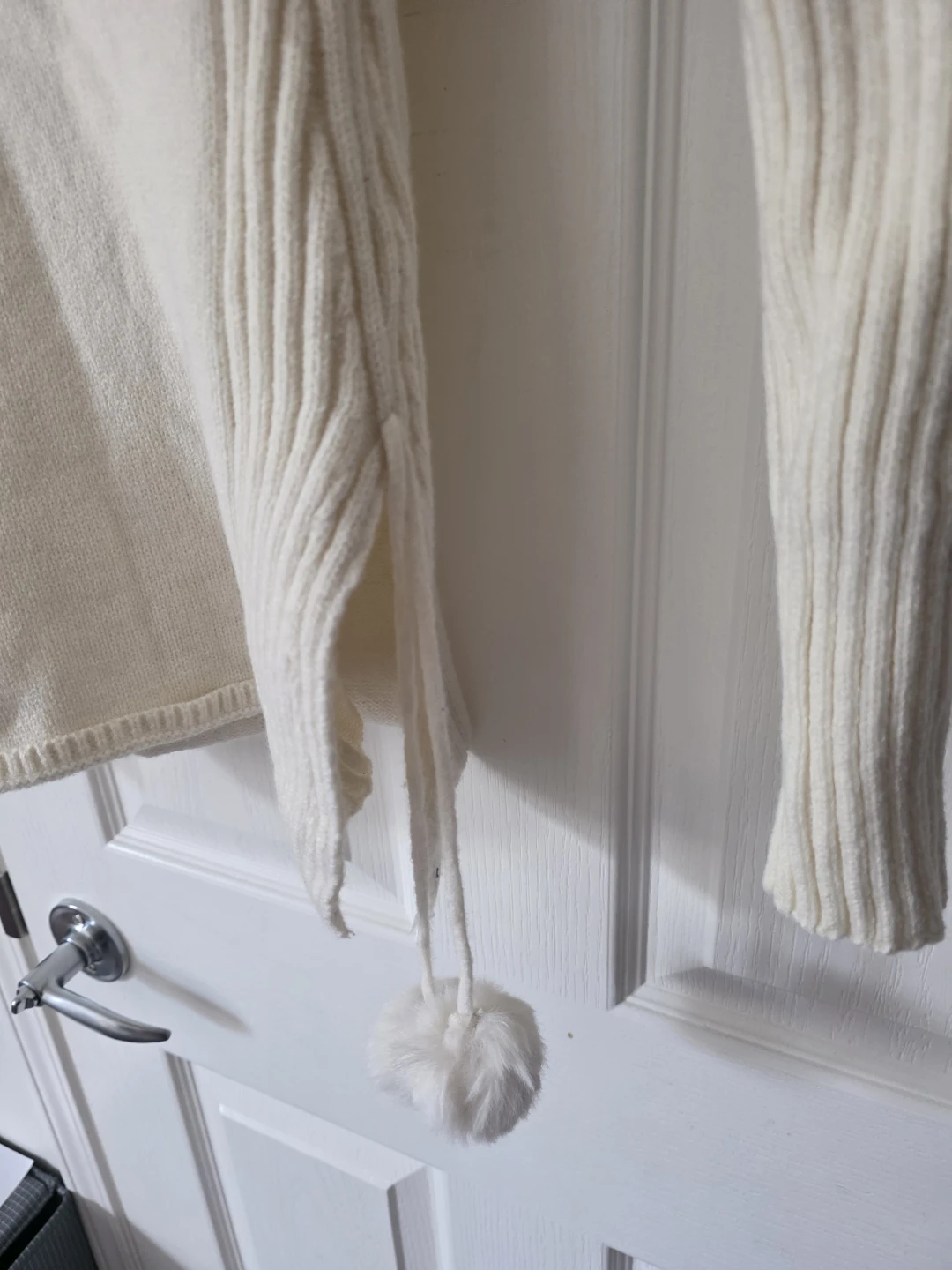 Cream off-the-shoulder sweater with pom-pom details - photo 3